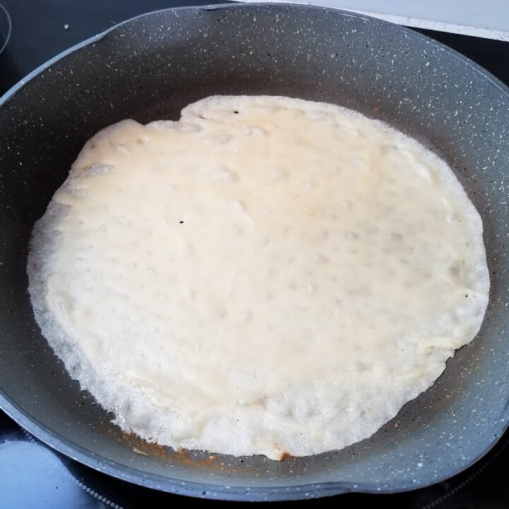 photo of basic crepe cooking in skillet