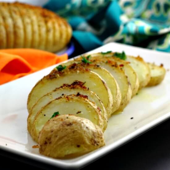 Easy Hasselback Potatoes - Hungry Healthy Happy