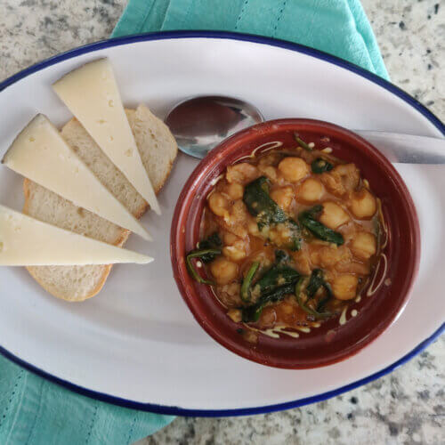 garbanzos and spinach with manchego cheese